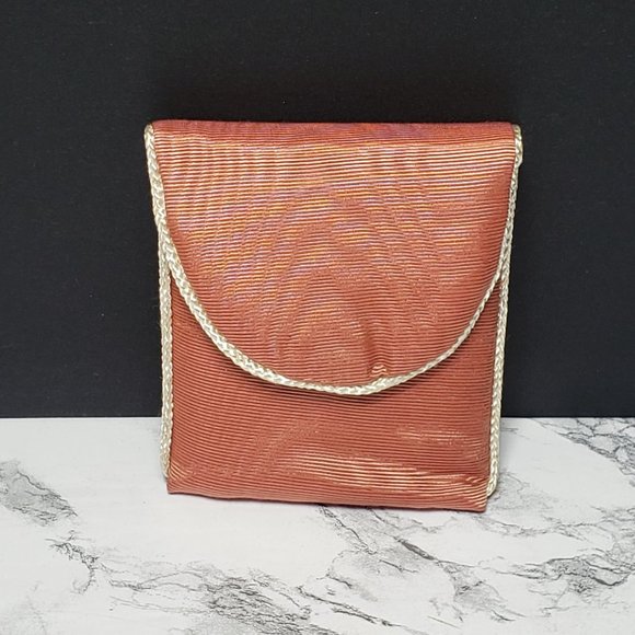 Dual Mirror Compact with Silk Case Hong Kong (Vintage) - Picture 2 of 7